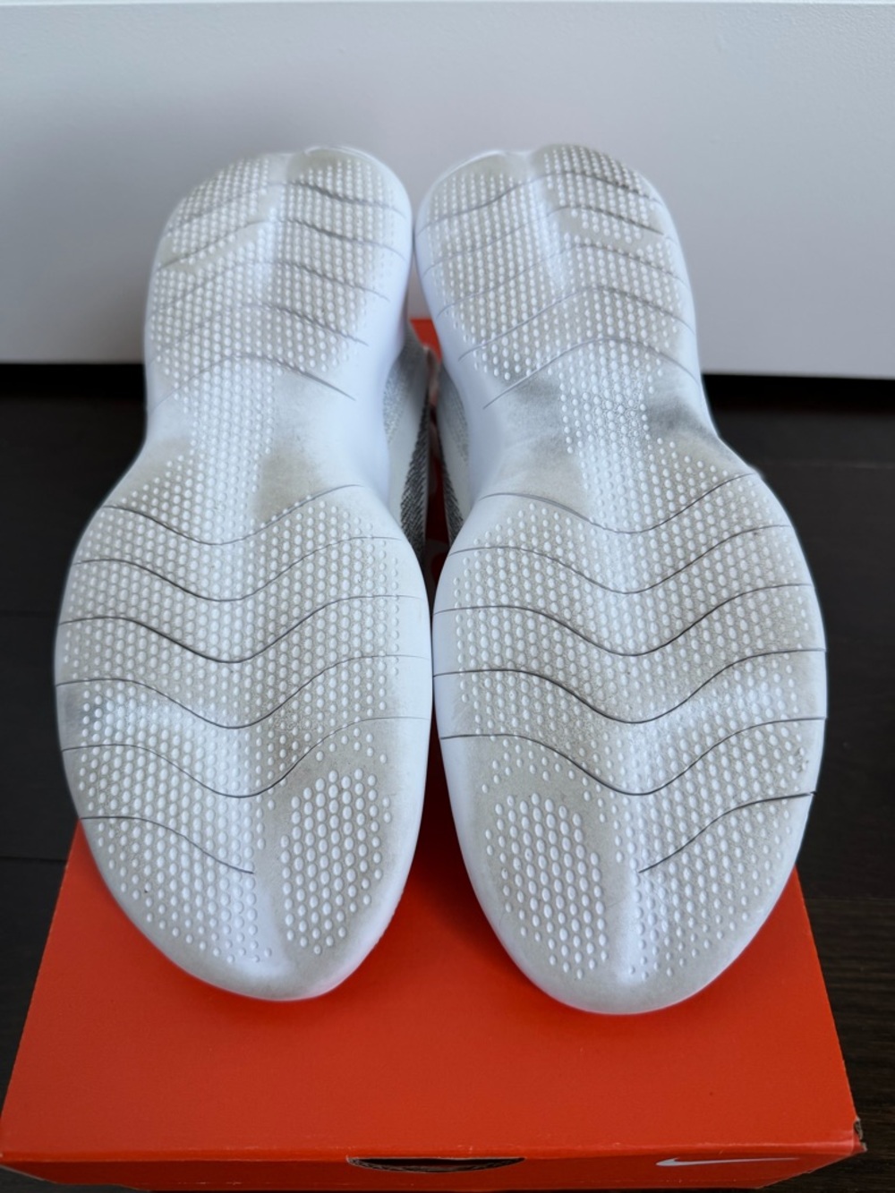 Nike Women’s White and Gray Flex Experience Run 10 Sneakers - Picture 5 of 6